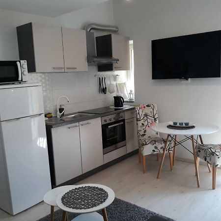 Dajven Hotell Pula Exteriör bild